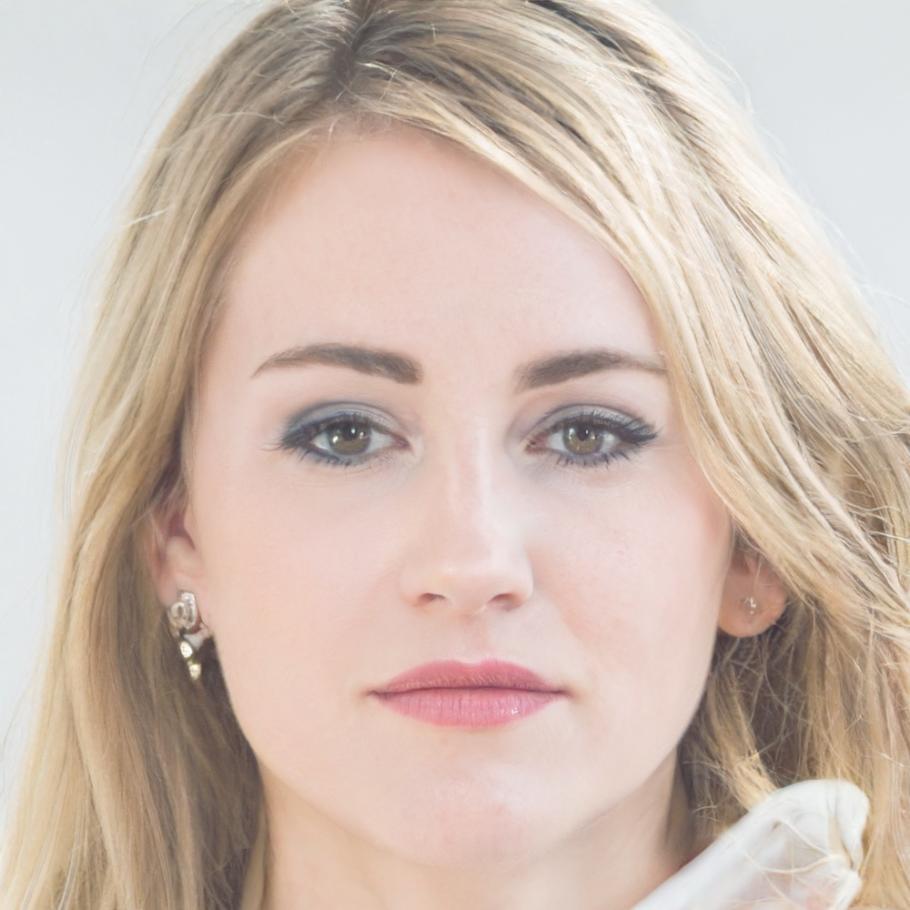 Marina Kellerhoff, Spezialistin für Altersvorsorge und Budgetplanung